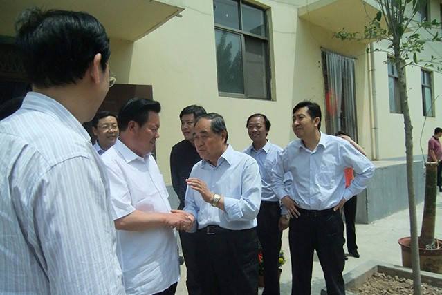 中國工業(yè)食品協(xié)會(huì)會(huì)長(zhǎng)石秀詩到企業(yè)視察